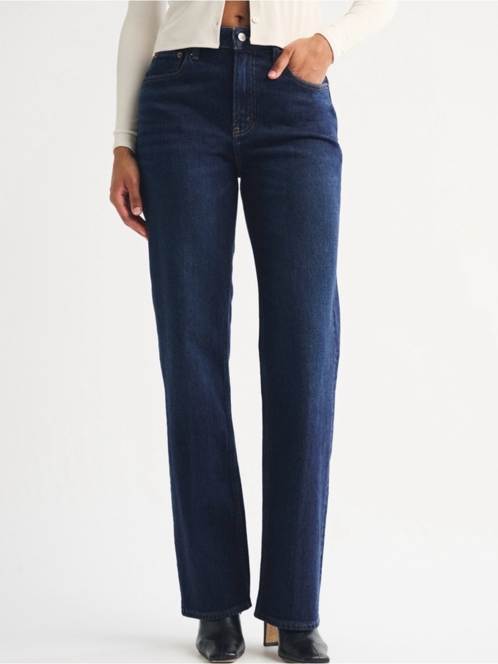 Abercrombie Curve Love High Rise 90s Relaxed Jeans - Picture 1 of 5